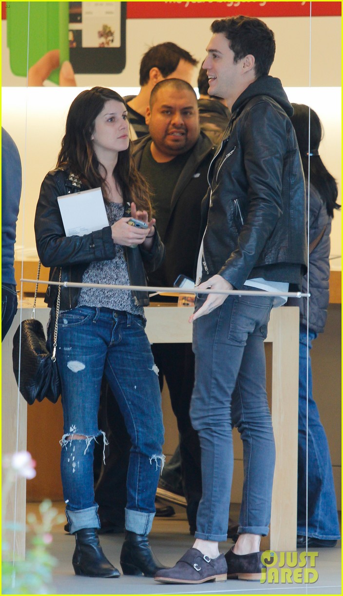 Shenae Grimes & Josh Beech: Matching Couple!