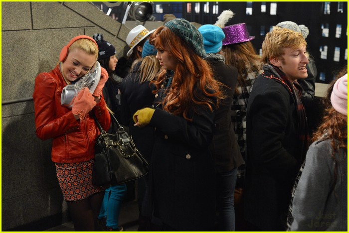 Austin & Jessie & Ally: Crossover Pics!
