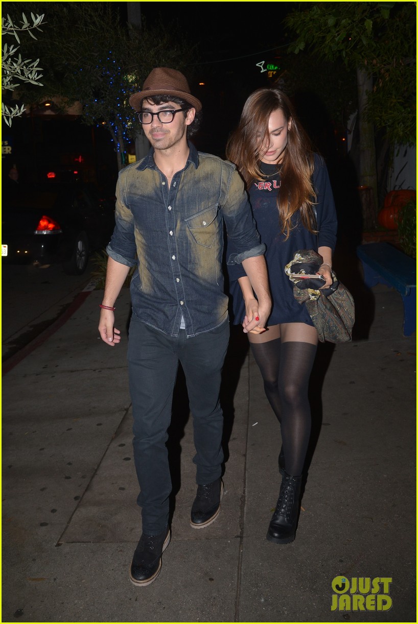 Joe Jonas: Date Night with Blanda Eggenschwiler!