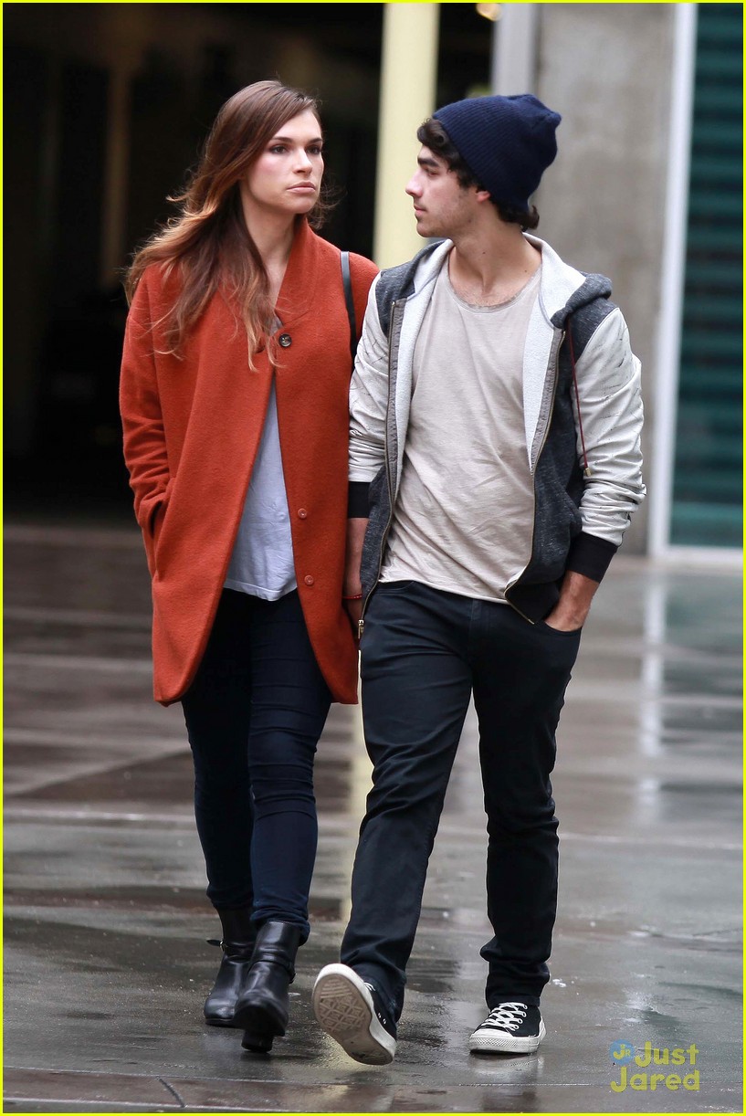 Joe Jonas & Blanda Eggenschwiler: Movie & Lunch with Kevin, Danielle & Nick!