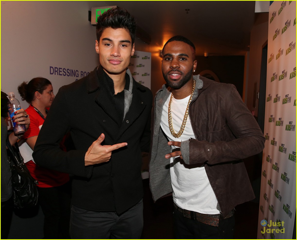 Jordin Sparks & Jason Derulo: Jingle Ball 2012!