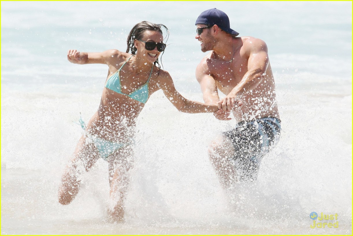 Kellan Lutz: Shirtless at Cronulla Beach!