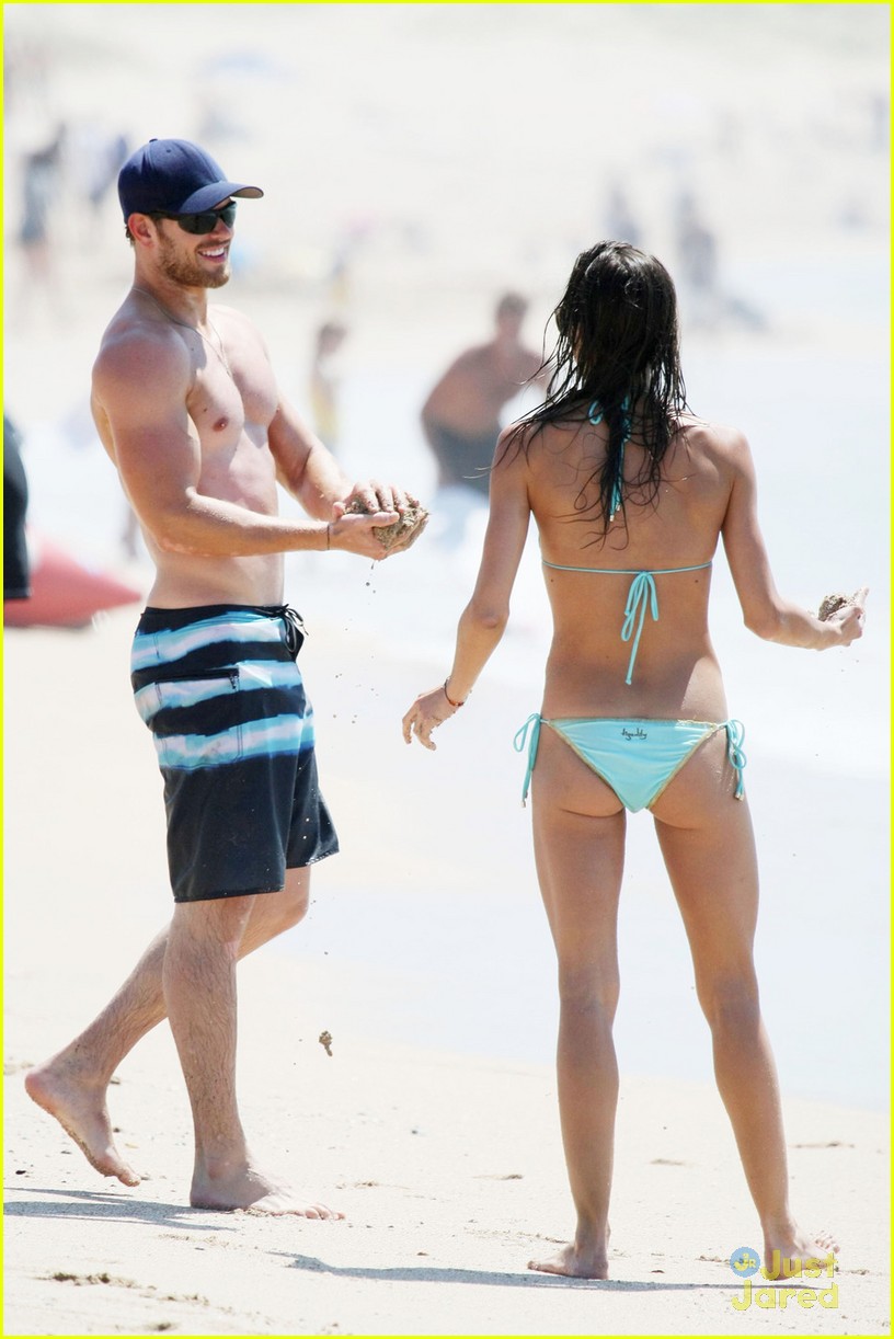 Kellan Lutz: Shirtless at Cronulla Beach!