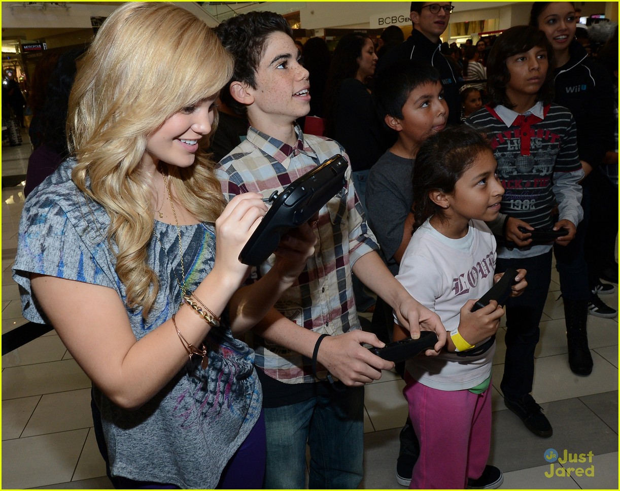 'Kickin' It' Cast: Wii U Showdown with 'Jessie'