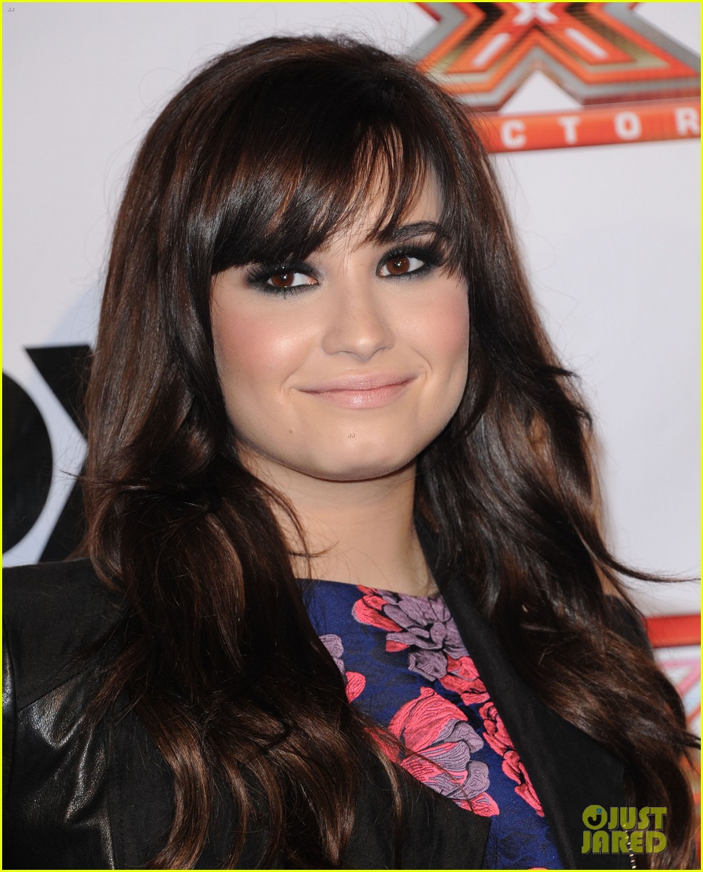 Demi Lovato: 'X Factor' Viewing Party!