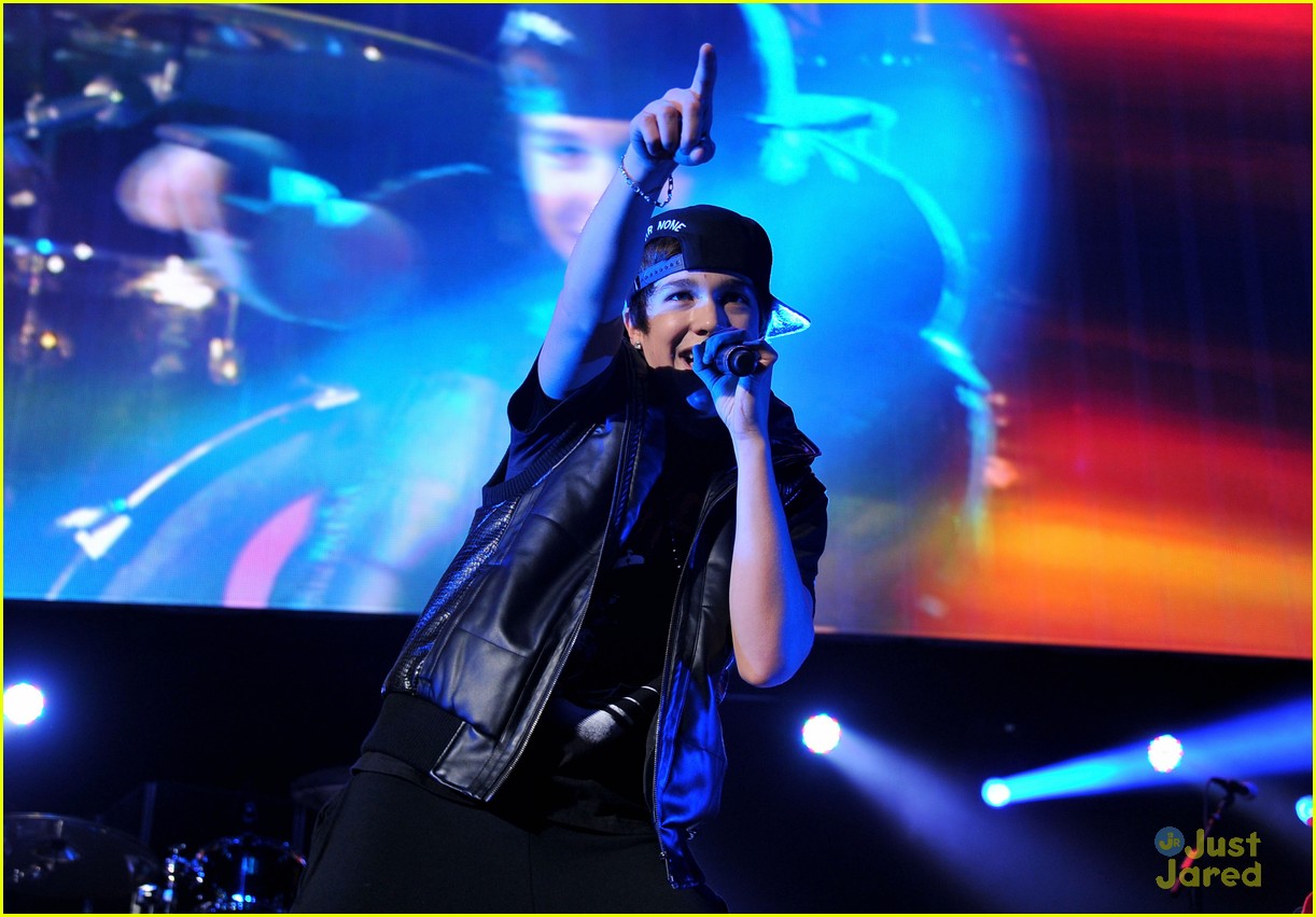 Austin Mahone: Hot 99.5's Jingle Ball in Washington, D.C.