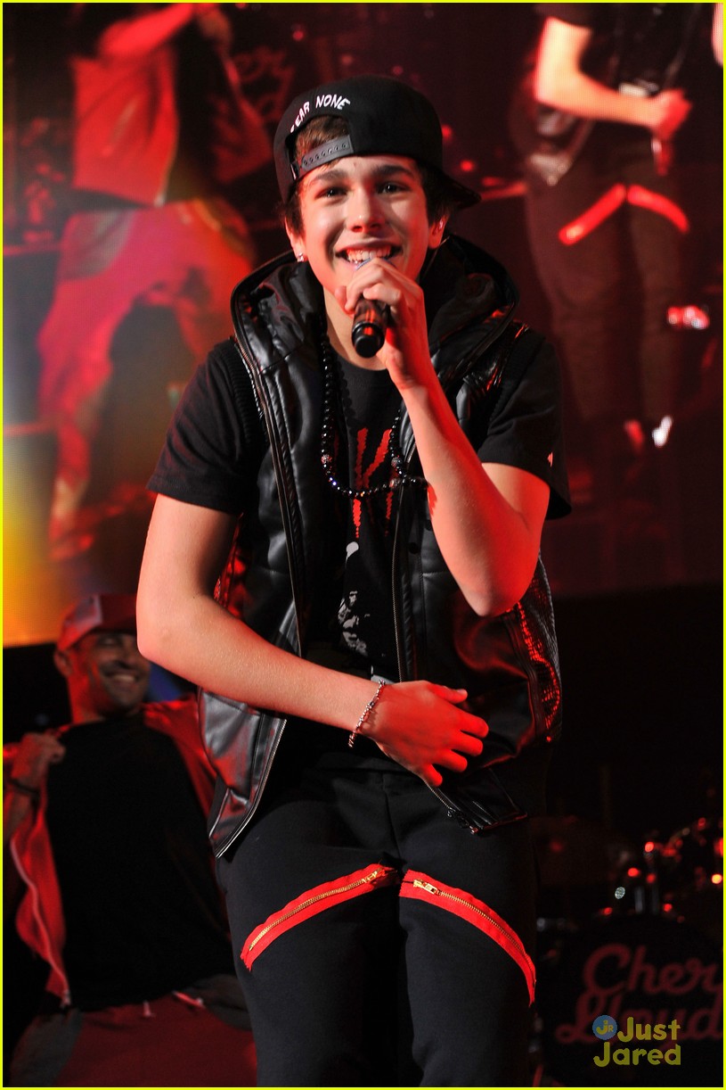 Austin Mahone: Hot 99.5's Jingle Ball in Washington, D.C.