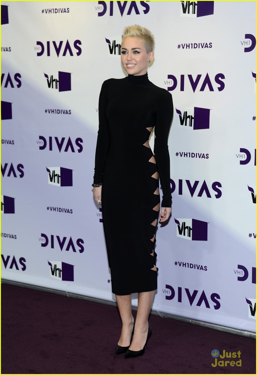 Miley Cyrus: VH1 Divas 2012!