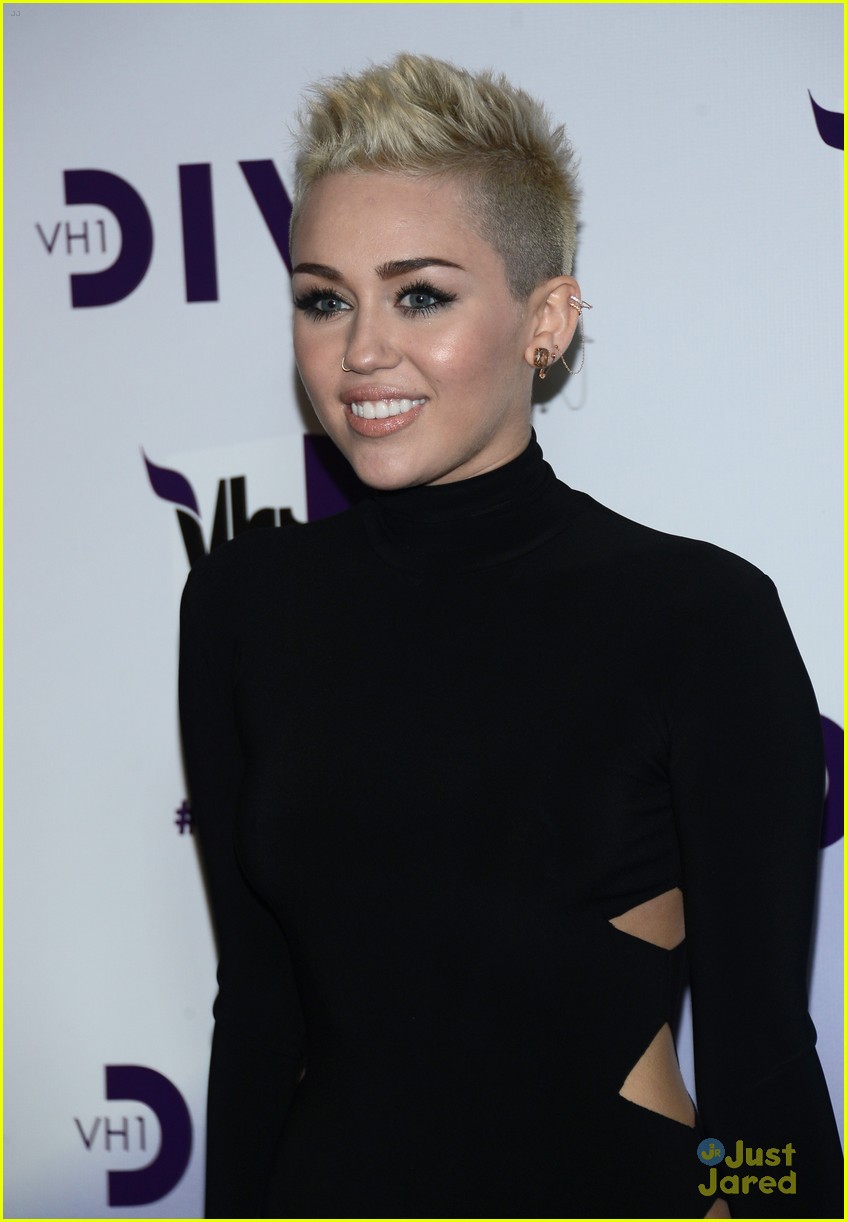 Miley Cyrus: VH1 Divas 2012!