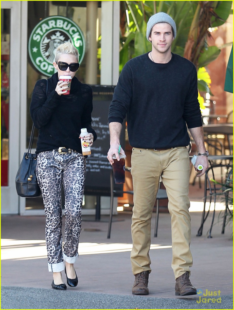 Miley Cyrus: Starbucks Stop with Liam Hemsworth!