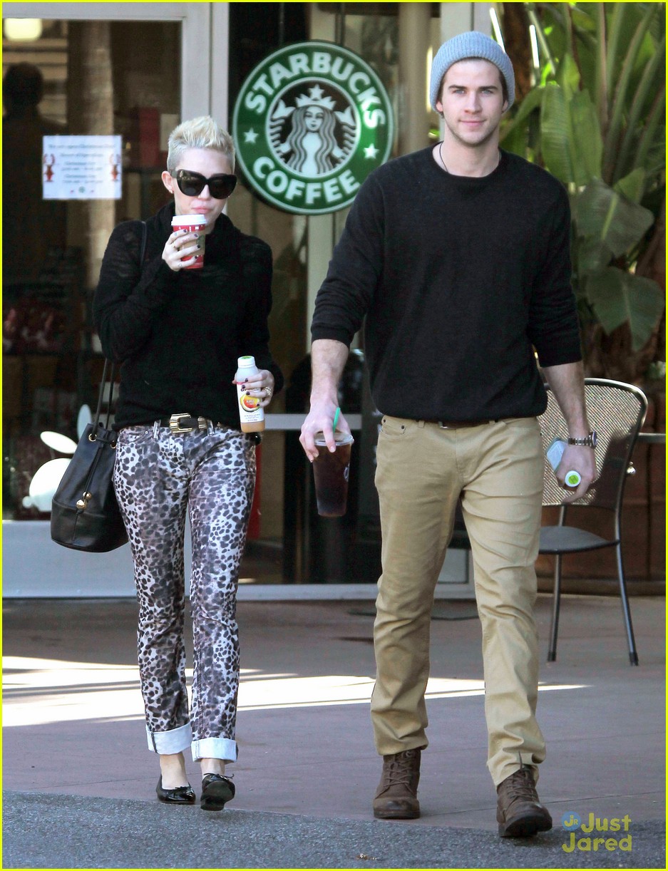 Miley Cyrus: Starbucks Stop with Liam Hemsworth!