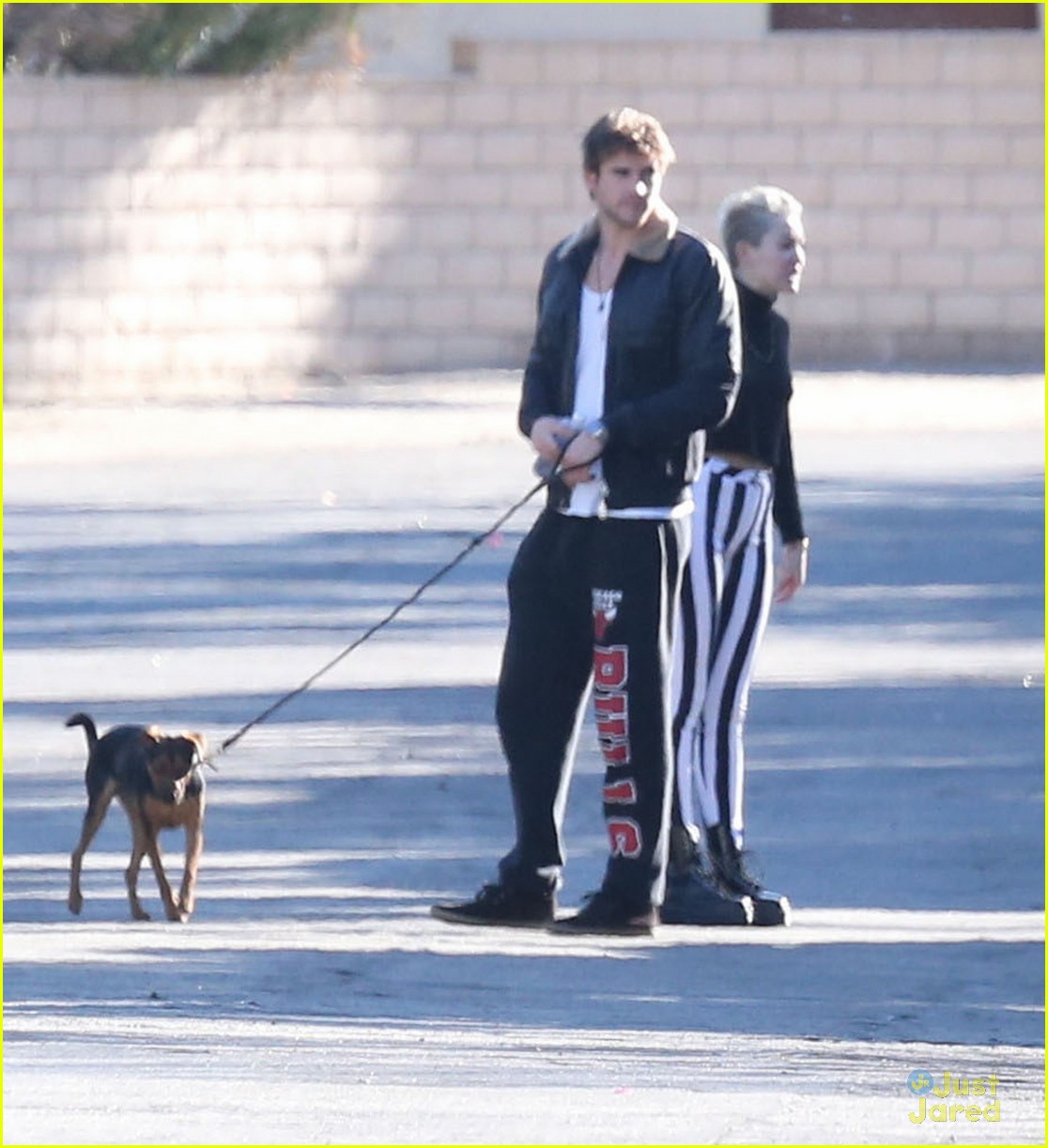 Miley Cyrus: Post-Christmas Outing with Liam Hemsworth!