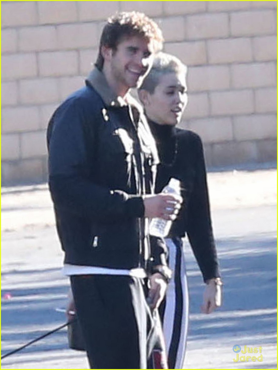Miley Cyrus: Post-Christmas Outing with Liam Hemsworth!