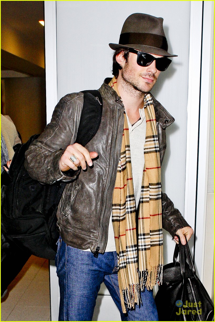 Nina Dobrev & Ian Somerhalder: Off To China After Christmas