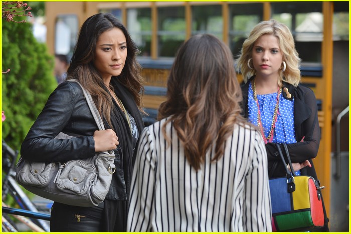 'Pretty Little Liars': Mona Returns in the Winter Premiere!