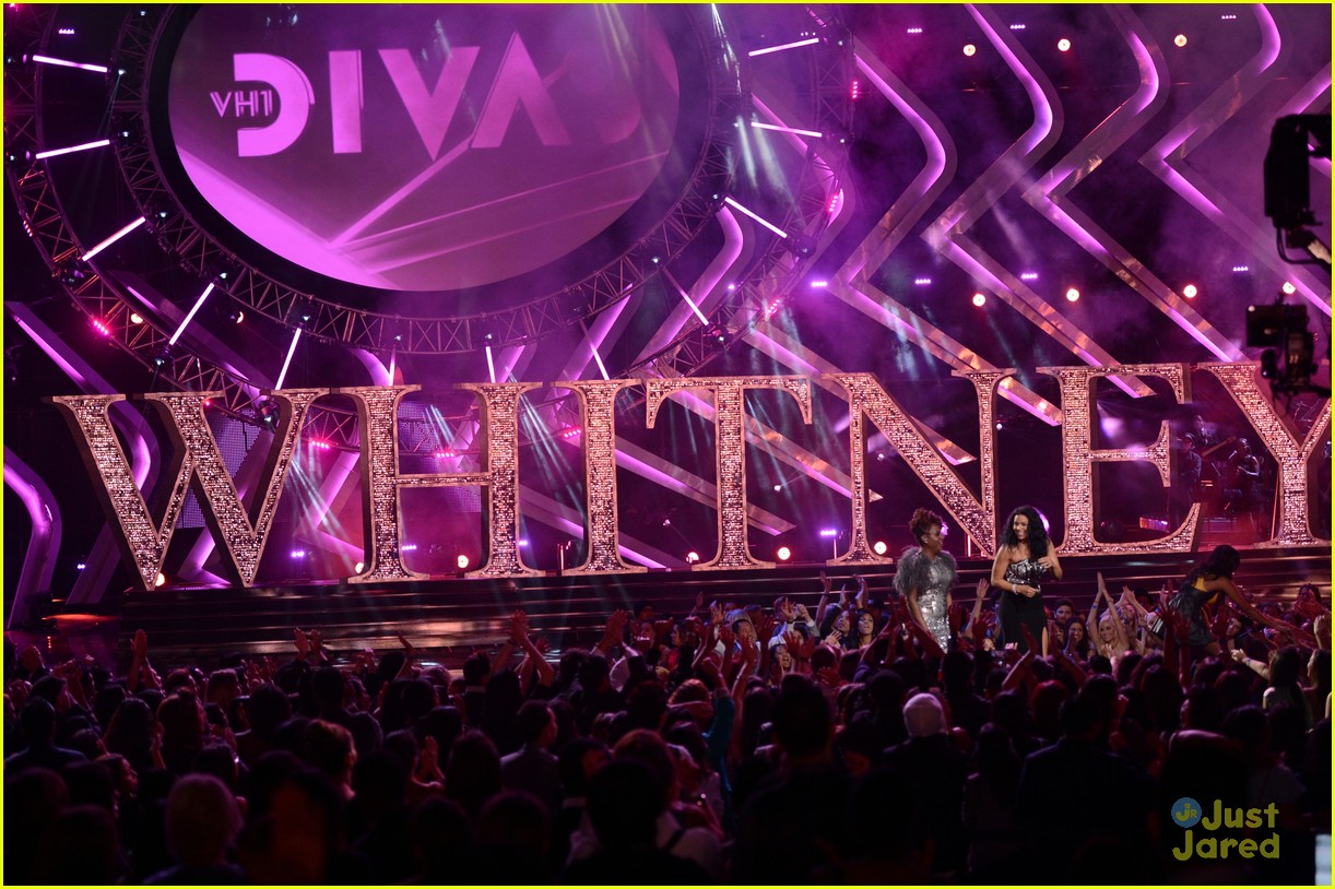 Jordin Sparks Sings Tribute To Whitney Houston on VH1 Divas 2012 -- WATCH NOW