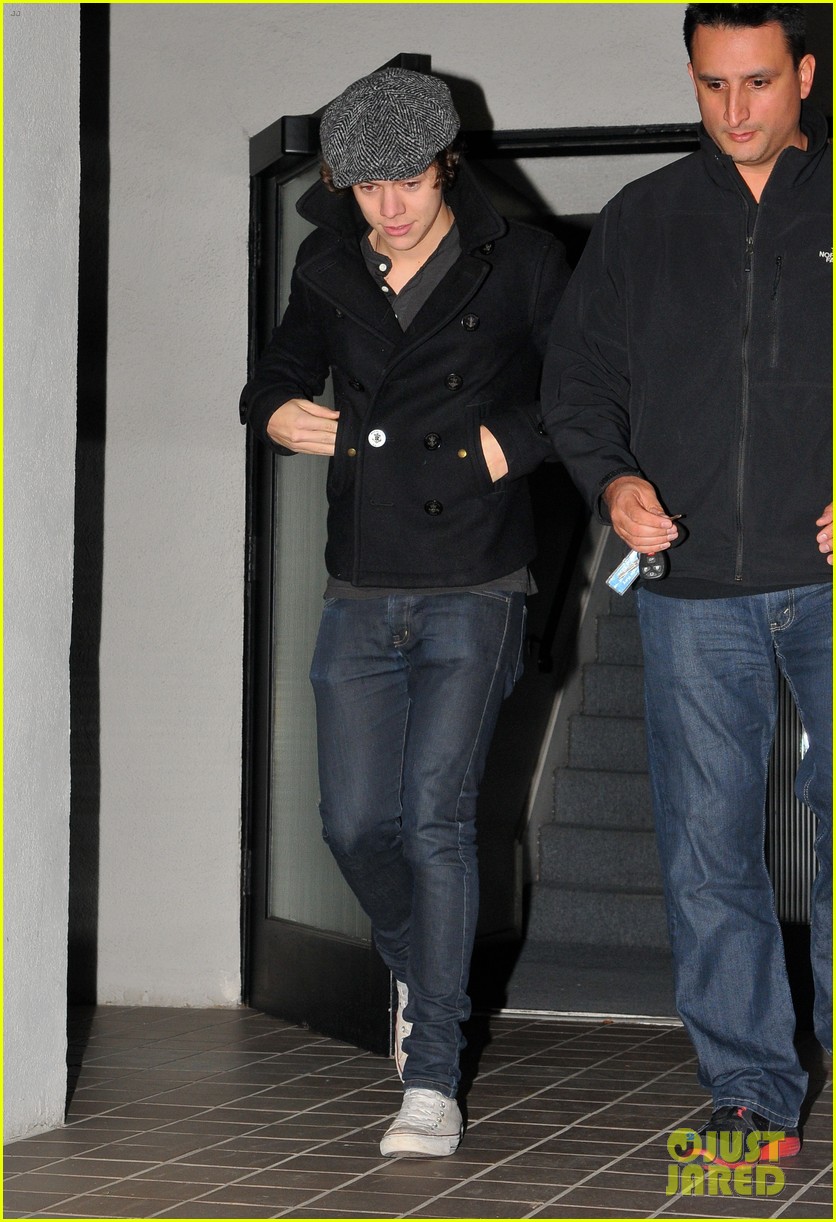 Harry Styles: In-N-Out Burger Drive Thru!