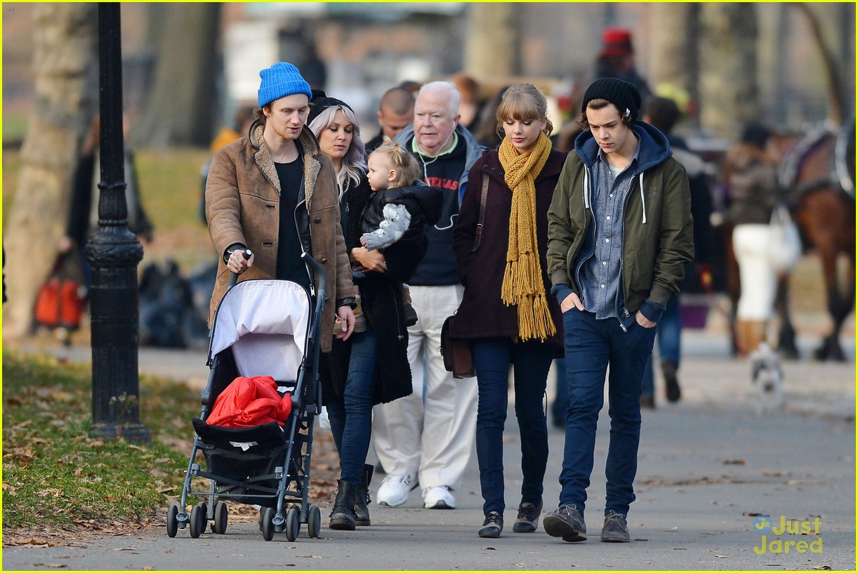 Taylor Swift & Harry Styles: Central Park Zoo!