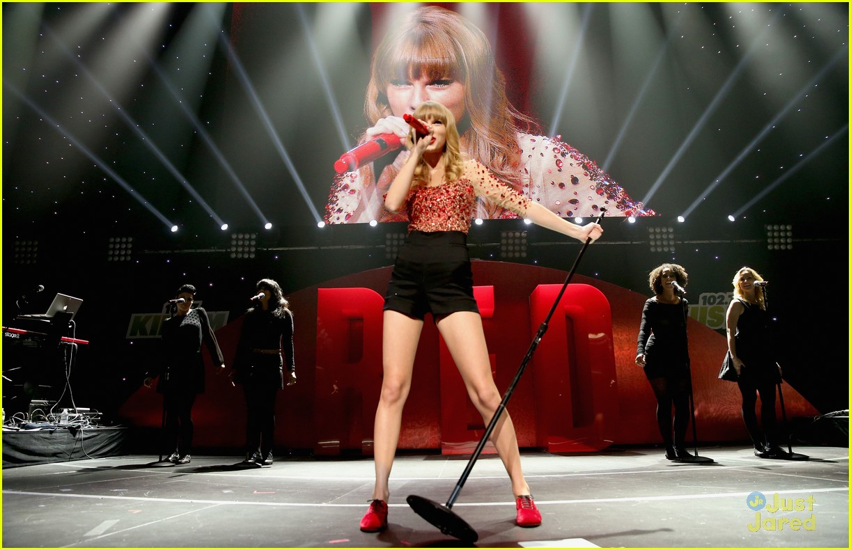 Taylor Swift: Jingle Ball 2012!