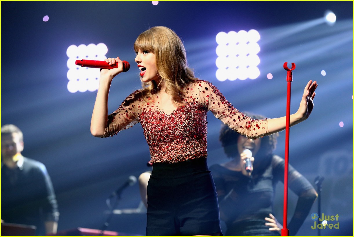 Taylor Swift: Jingle Ball 2012!