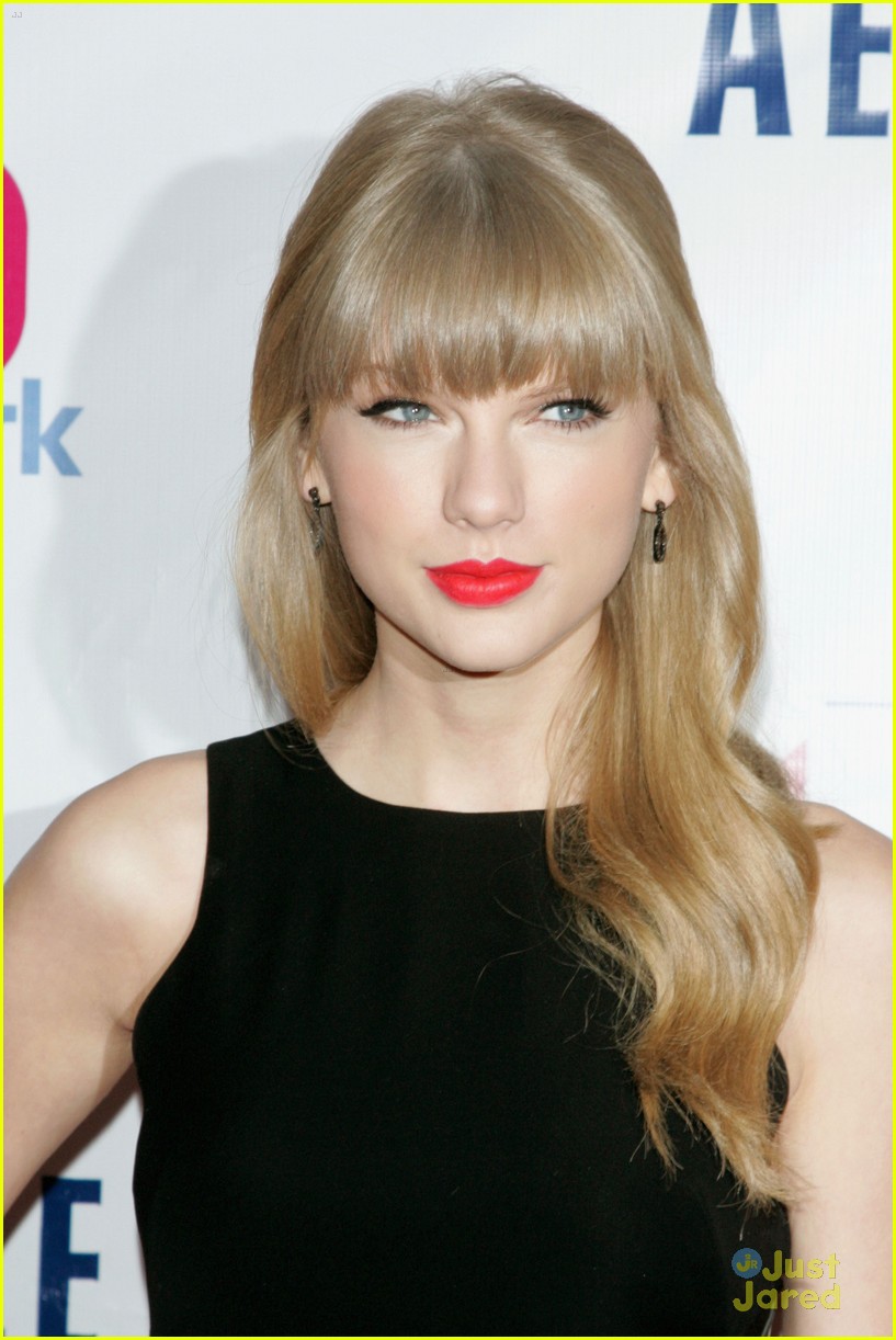 Taylor Swift: Z100 Jingle Ball Beauty!