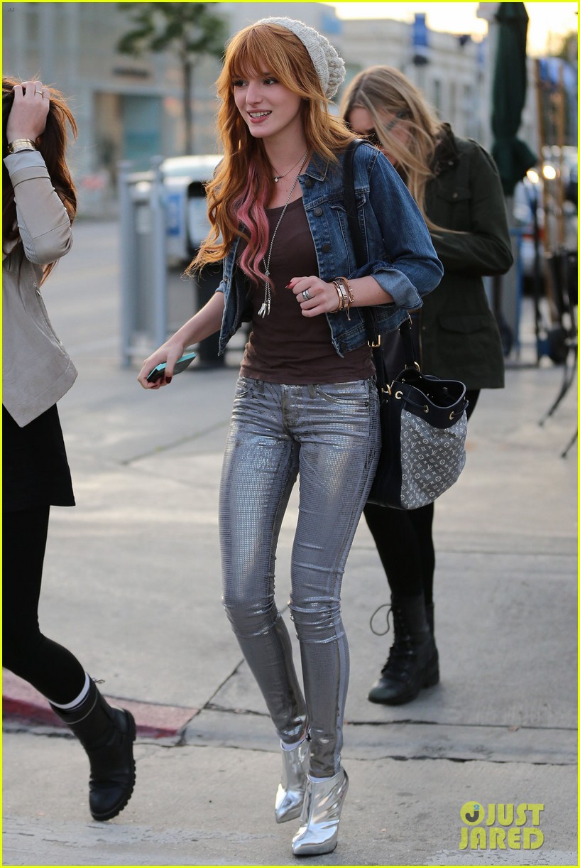 Bella Thorne: Lunch with Kylie Jenner!