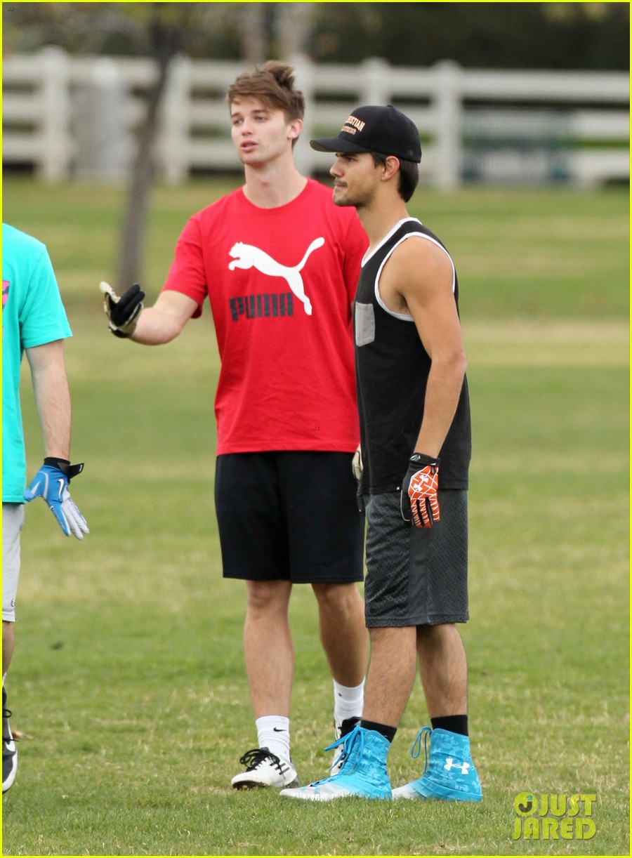 Taylor Lautner: Football Fun with Patrick Schwarzenegger!