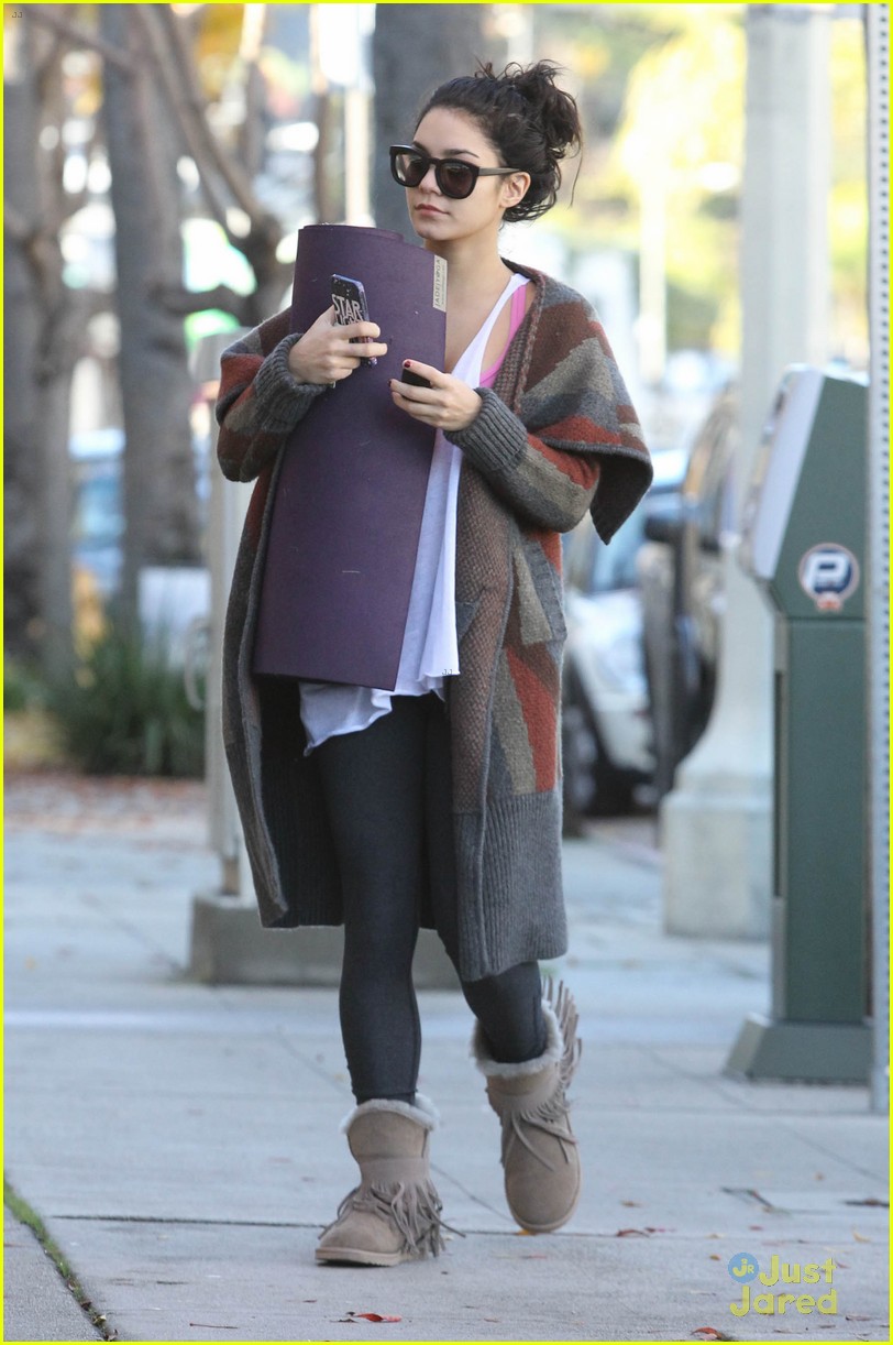 Vanessa Hudgens: Yoga Class After Christmas