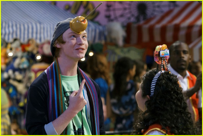 Austin & Ally: 'Ferris Wheels & Funky Breath' Stills!