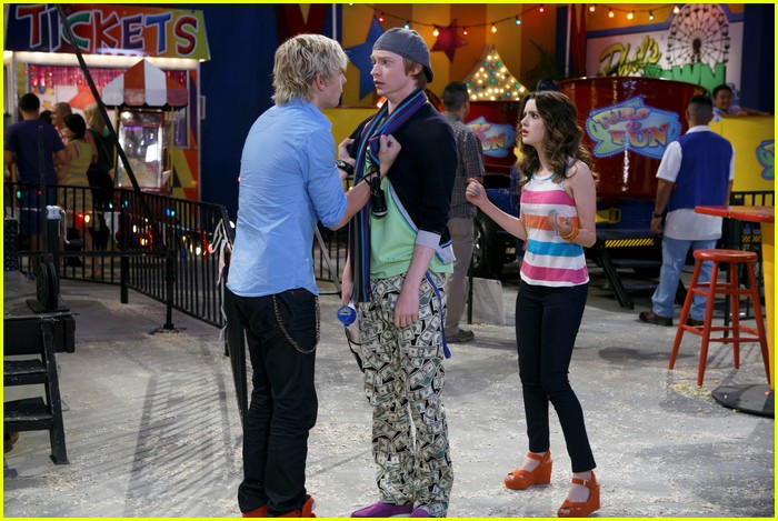Austin & Ally: 'Ferris Wheels & Funky Breath' Stills!
