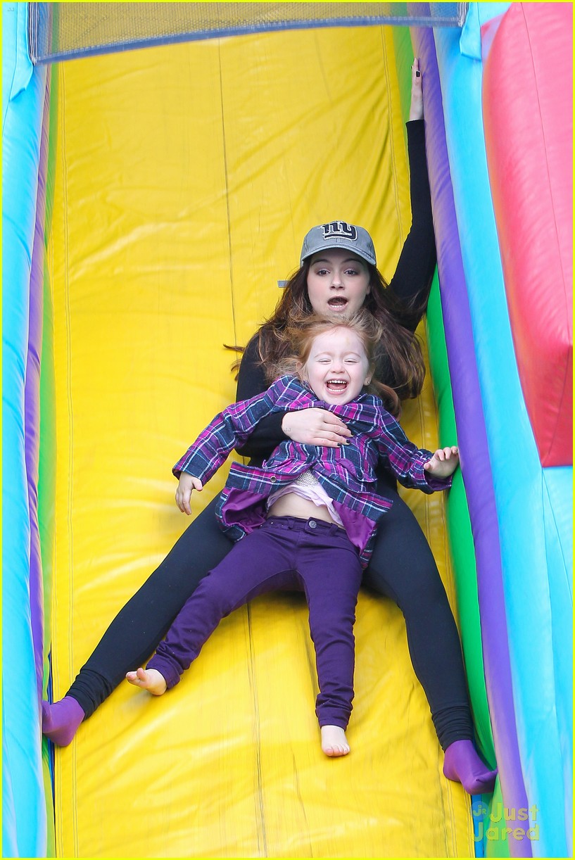 Ariel Winter: Sunday Slide with Niece Skylar