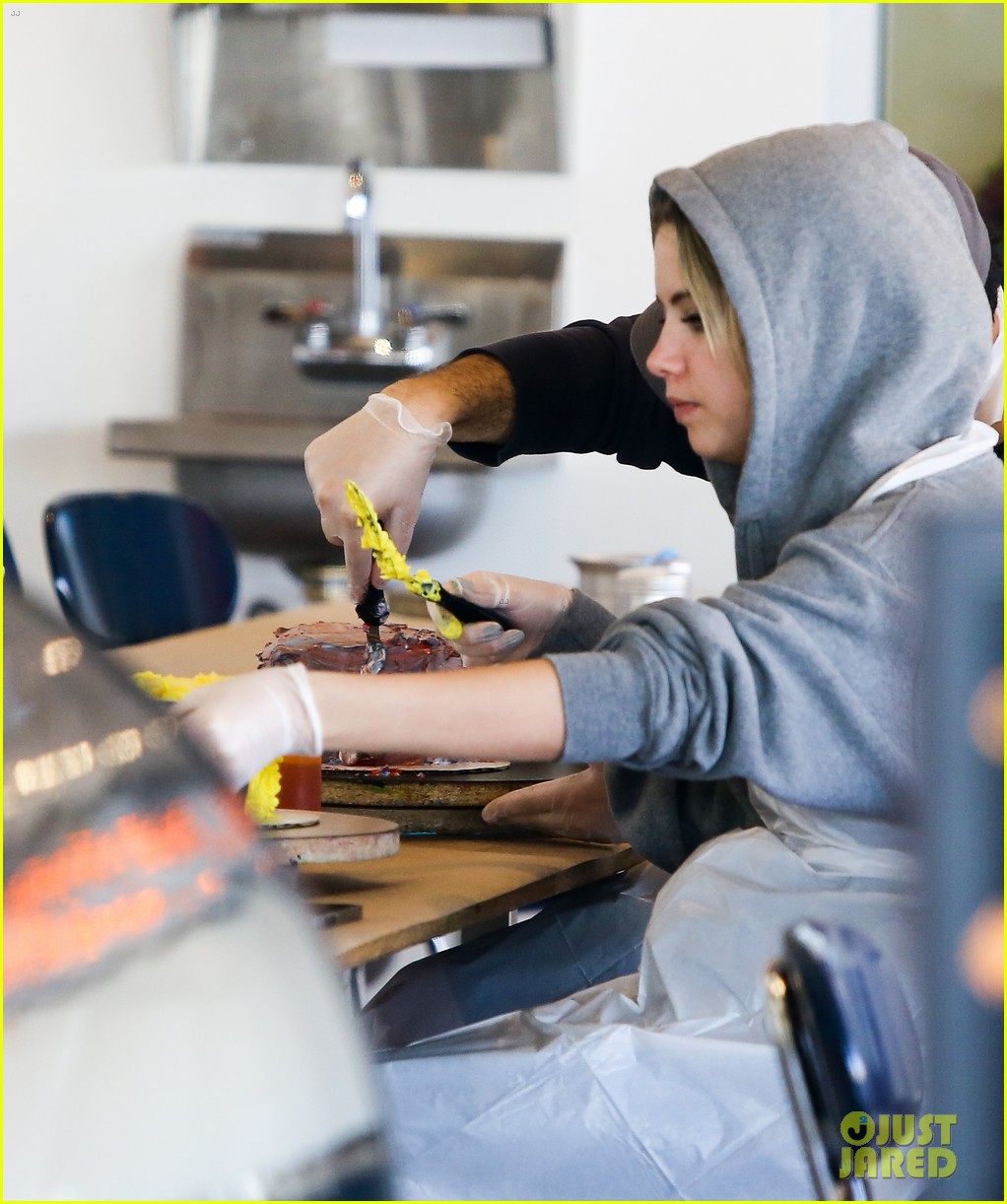 Ashley Benson: Duff's Cakemix Girl