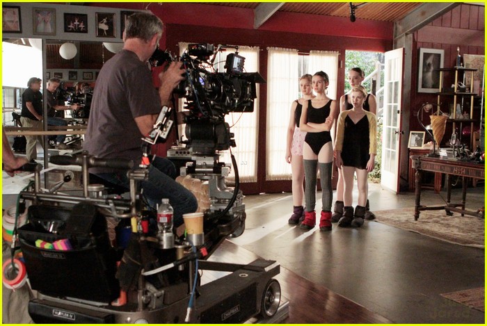 Bunheads: First Look at Jeanine Mason!