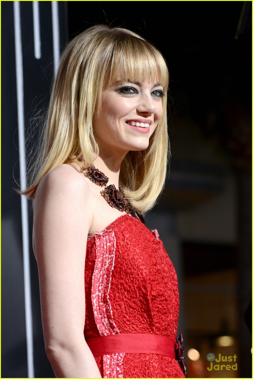 Emma Stone Stuns at 'Gangster Squad' Premiere