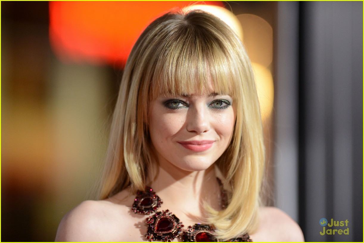 Emma Stone Stuns at 'Gangster Squad' Premiere