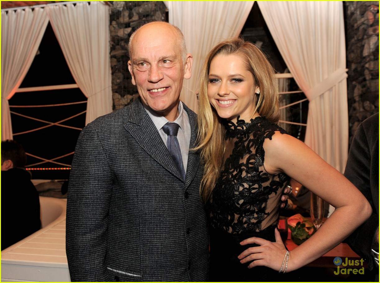 Teresa Palmer & Nicholas Hoult Premiere 'Warm Bodies'
