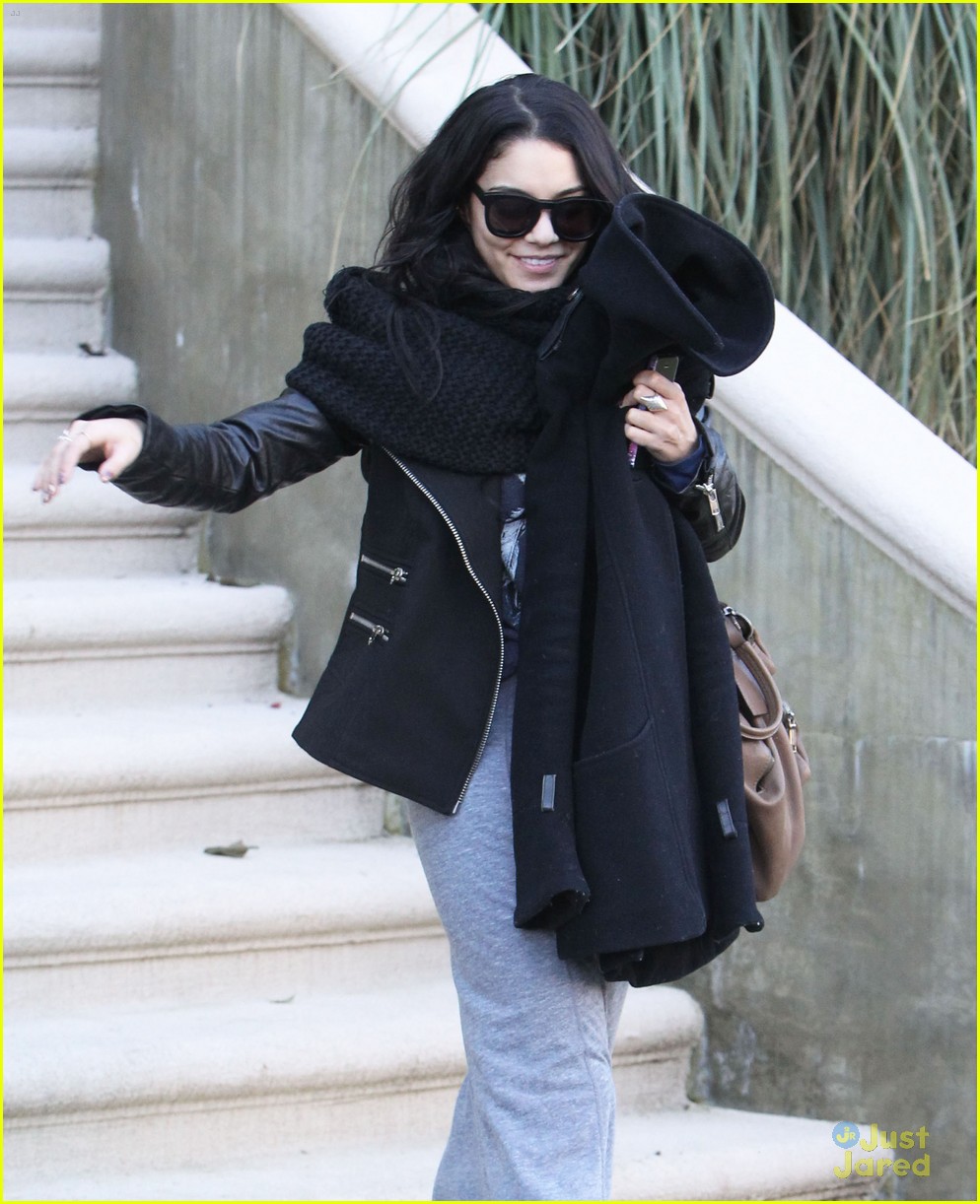 Vanessa Hudgens: LAX Bound
