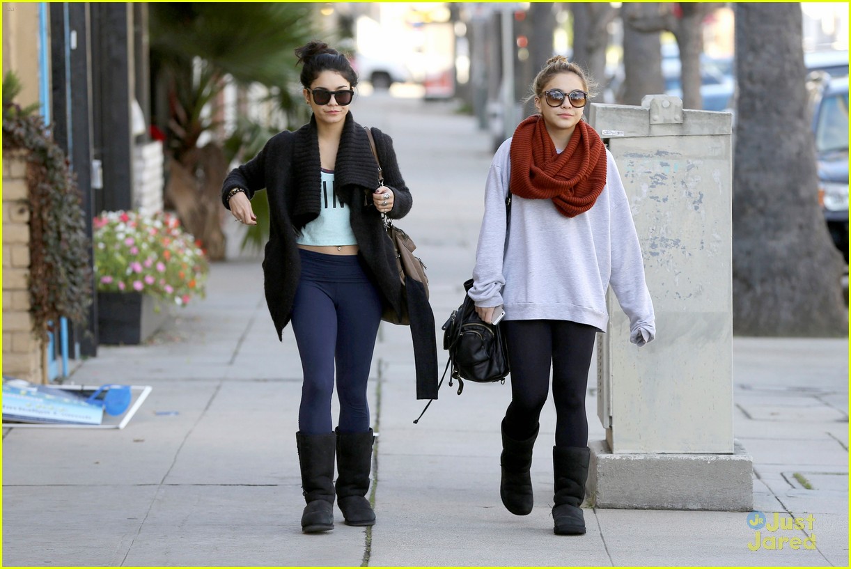 Vanessa & Stella Hudgens: WundaBar Women