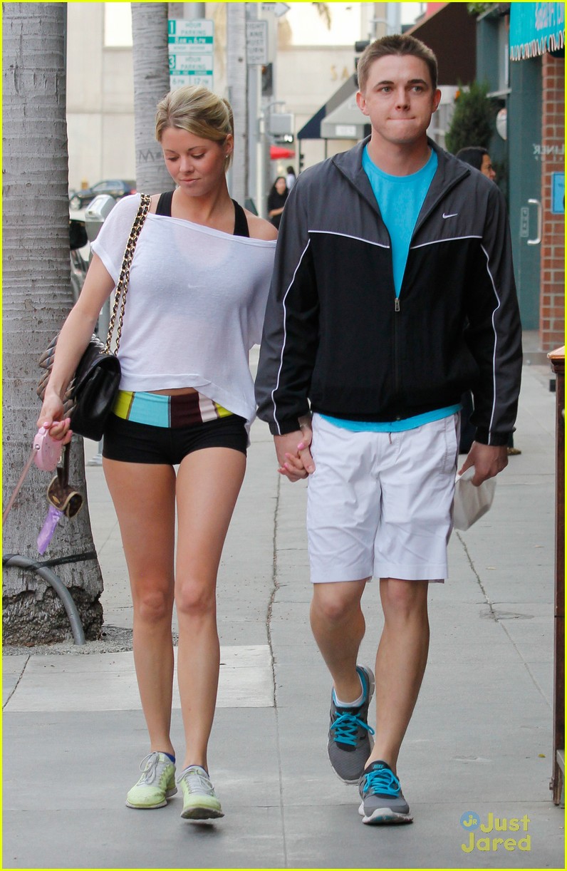 Jesse McCartney: Holding Hands with Mystery Girl