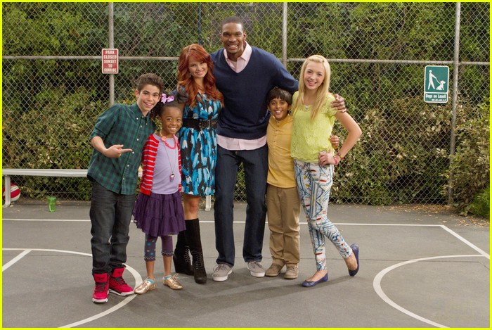 Chris Bosh Guest Stars on 'Jessie'