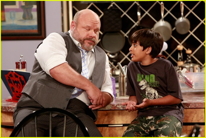 Debby Ryan & Karan Brar: New 'Jessie' This Friday!