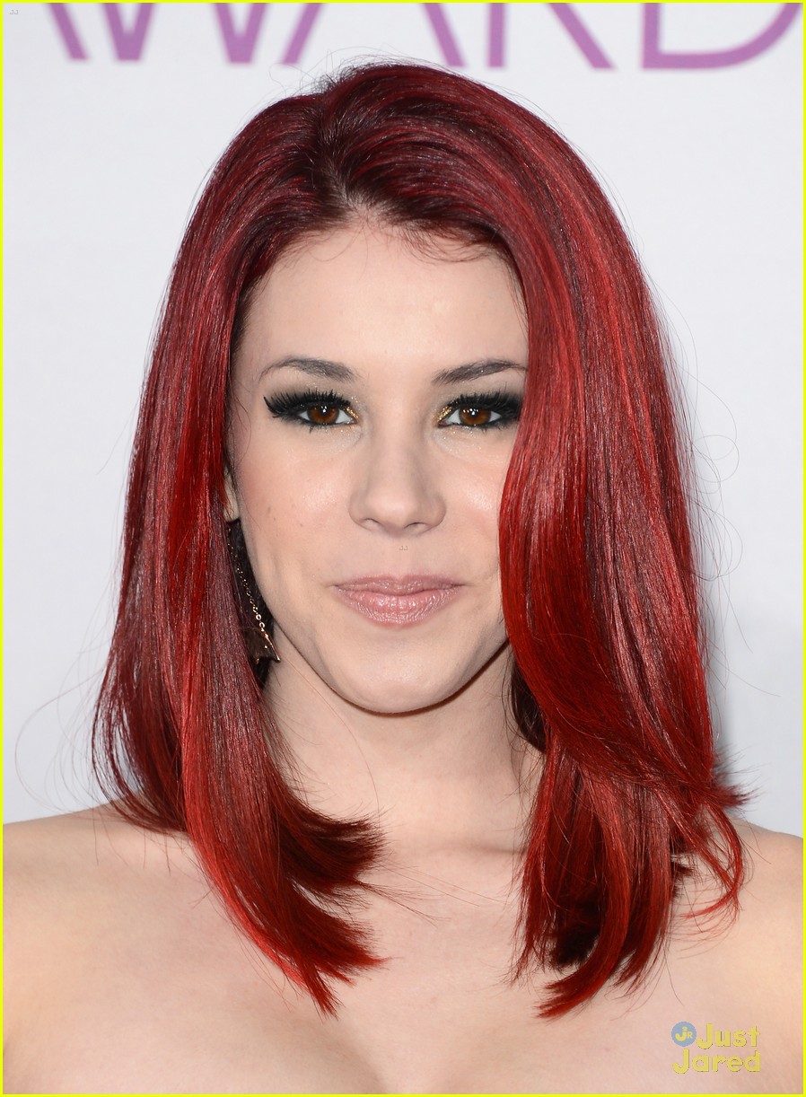 Jillian Rose Reed & Beau Mirchoff: 'Awkward' Wins at People's Choice Awards 2013!