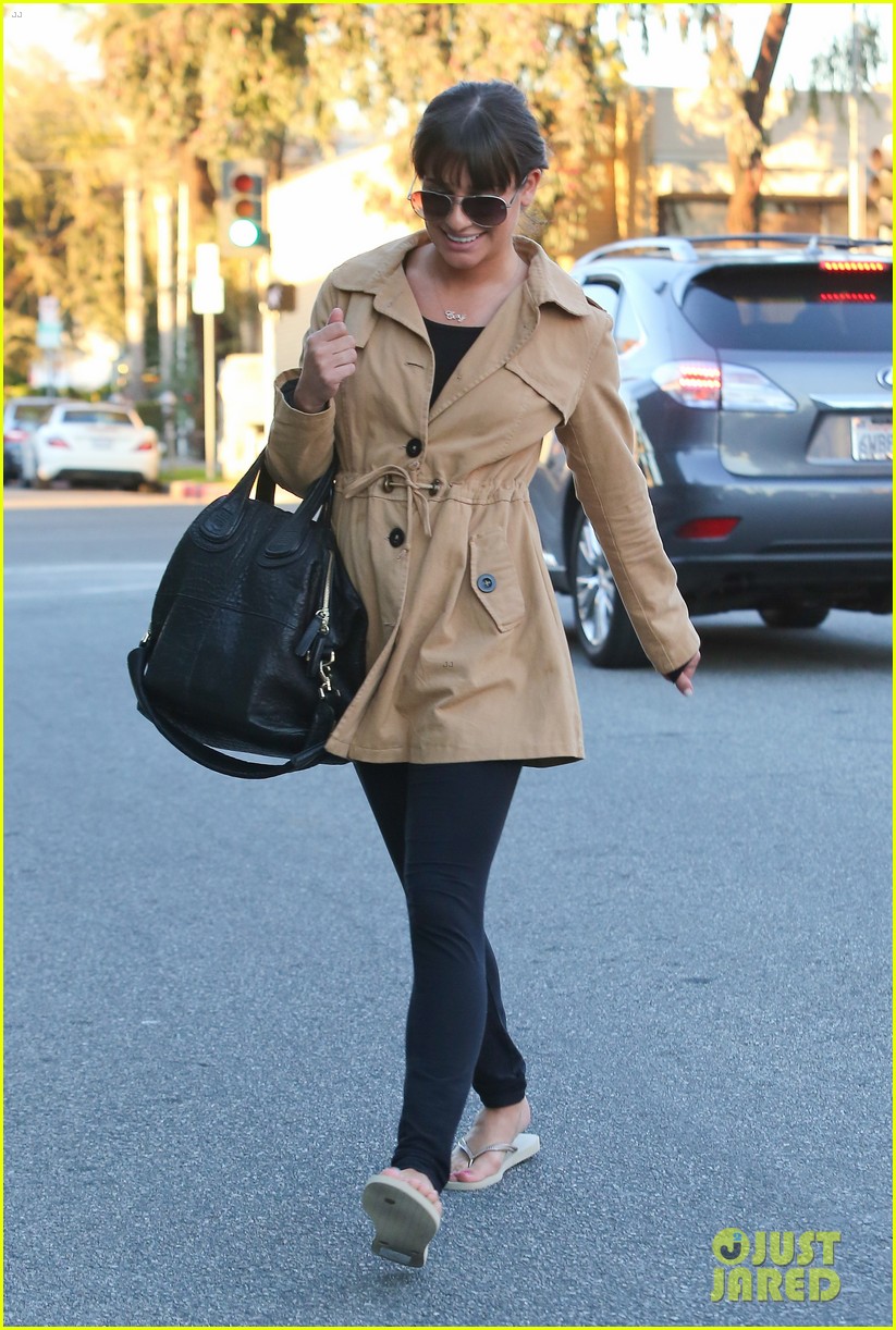 Lea Michele Shows Off Her 'Cory' Necklace!