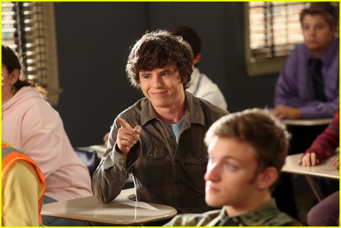 Eden Sher & Charlie McDermott: Life Skills Partners!