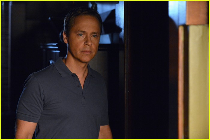 Troian Bellisario & Lucy Hale: 'Out Of the Frying Pan, Into The Inferno' PLL Stills!