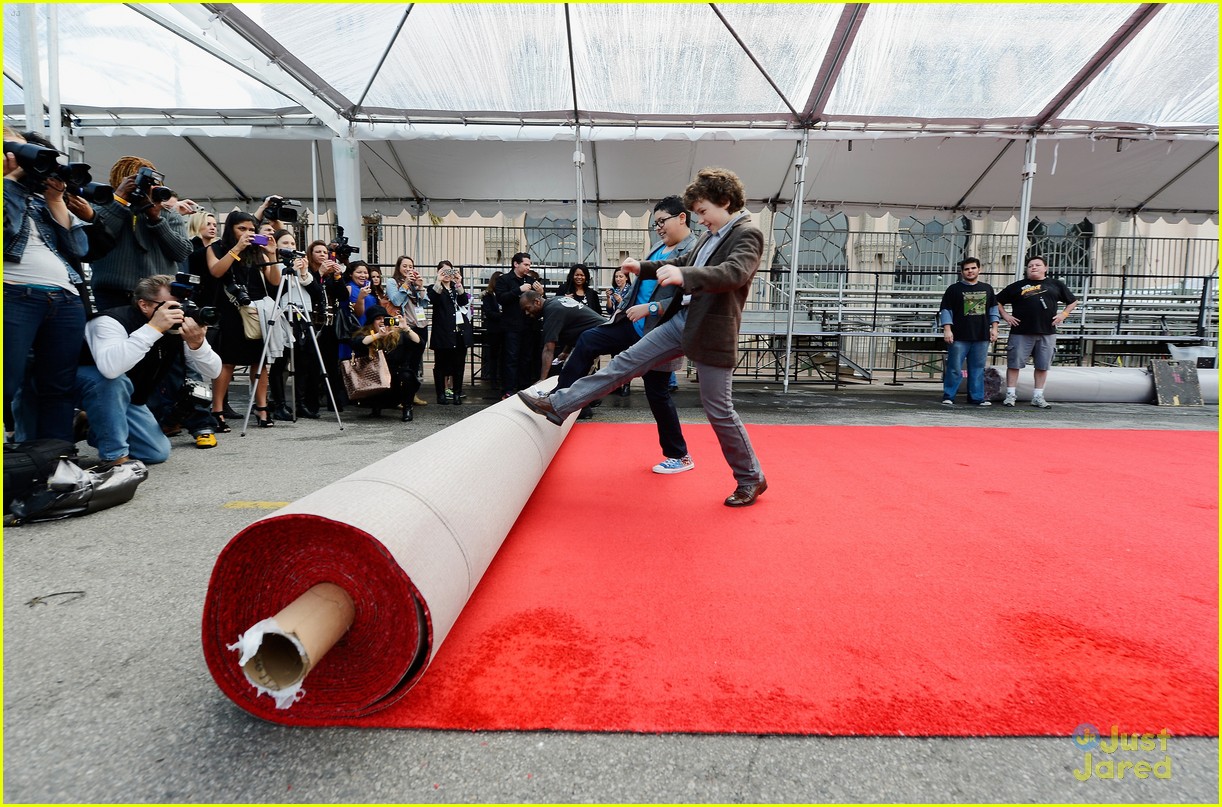 Rico Rodriguez & Nolan Gould Roll Out SAG Awards Red Carpet