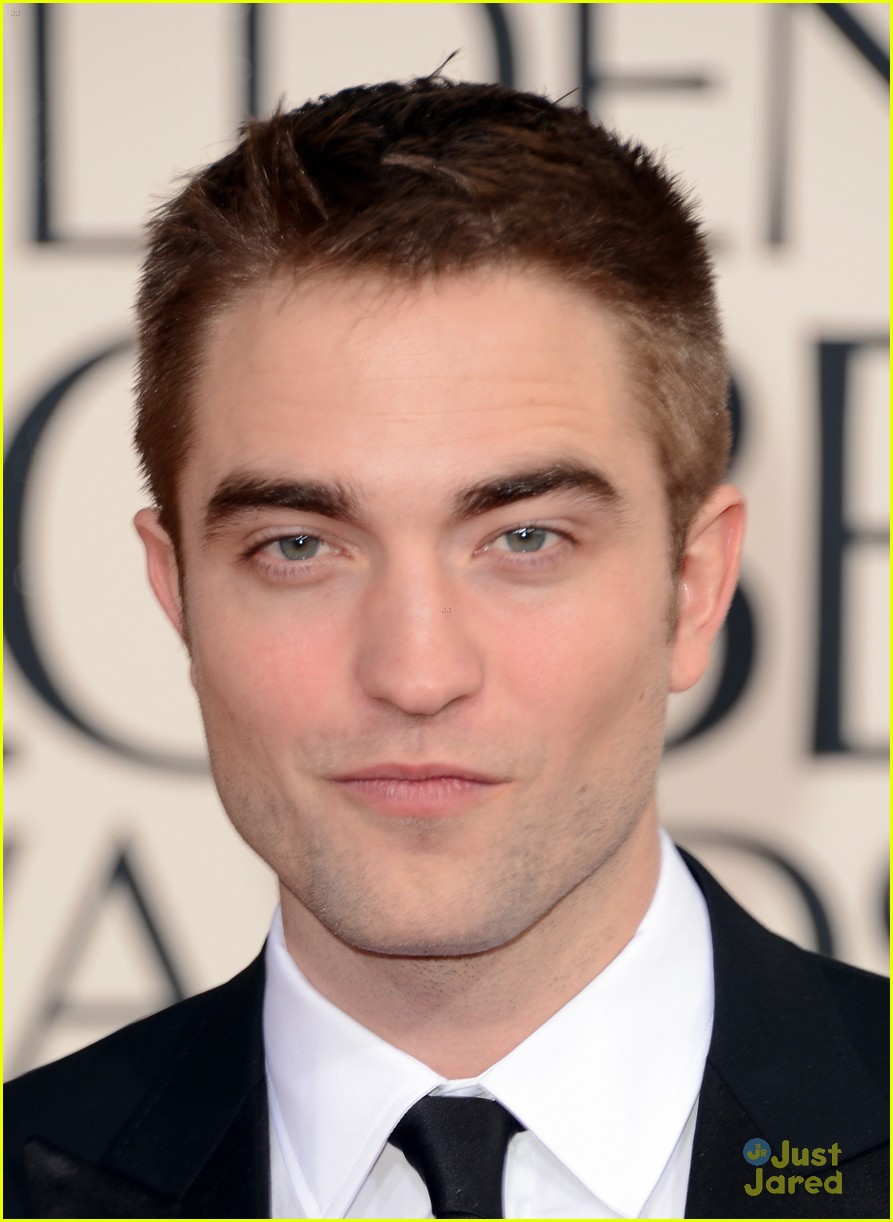 Robert Pattinson: Golden Globe Awards 2013