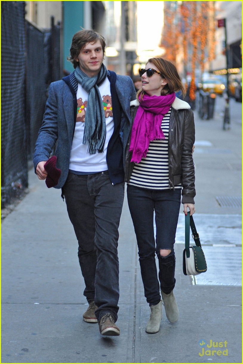 Emma Roberts: MoMA Visit with Evan Peters