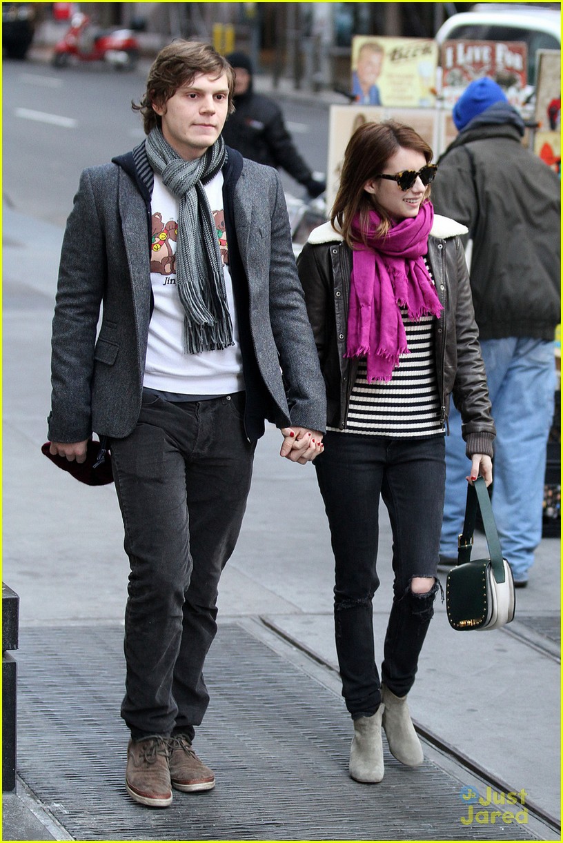 Emma Roberts: MoMA Visit with Evan Peters