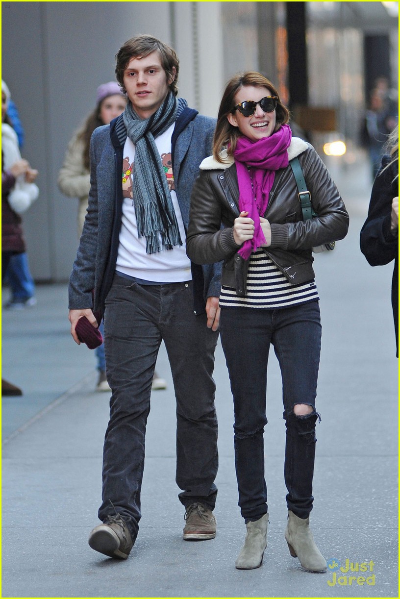 Emma Roberts: MoMA Visit with Evan Peters